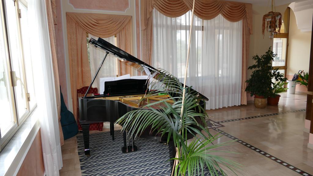 Hotel L'Ulivo Mirabella Eclano Zewnętrze zdjęcie