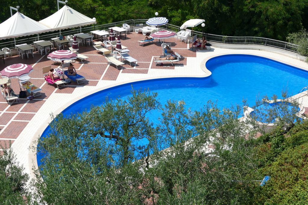 Hotel L'Ulivo Mirabella Eclano Zewnętrze zdjęcie